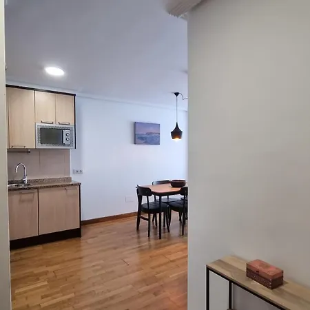 El Castro Borizu - Piscina Y Playa En Celorio * Celorio (Llanes)