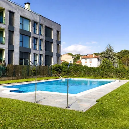 El Castro Borizu - Piscina Y Playa En *