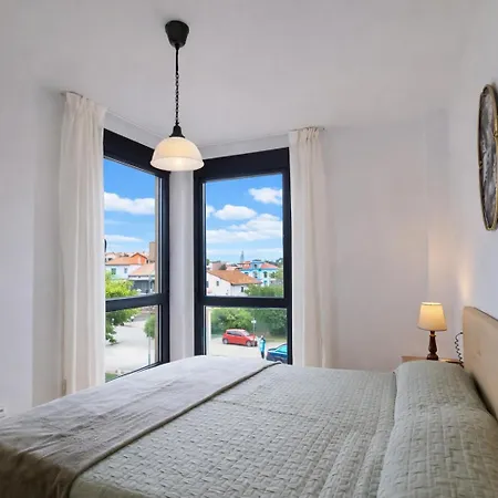 El Castro Borizu - Piscina Y Playa En Apartment