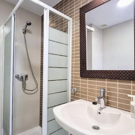 El Castro Borizu - Piscina Y Playa En