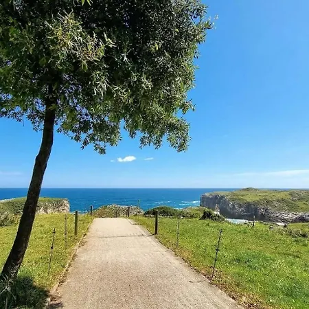 El Castro Borizu - Piscina Y Playa En *